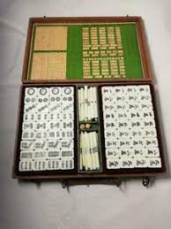 El hanetsuki es un juego tradicional japonés, parecido al bádminton pero sin red. Azulejo De La Parte Trasera De Bambu Antiguo Mahjong Juegos Tradicionales Con Funda De Transporte De Japon Ebay