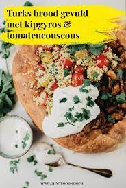 Turks Brood gevuld met Kipgyros en Tomatencouscous - OhMyFoodness
