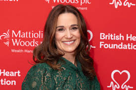 pippa middleton hits red carpet in one