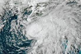 Storm lashing Florida strengthens into ...