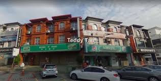 It provides a wide array of financial products and services to retail and corporate customers including current and savings accounts. Taipan Business Centre Intermediate Shop 3 Bedrooms For Sale In Subang Jaya Selangor Iproperty Com My