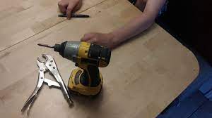 11 Ways To Fix A Stuck Drill Bit – Drill Bit Stuck In Chuck – Mainly  Woodwork