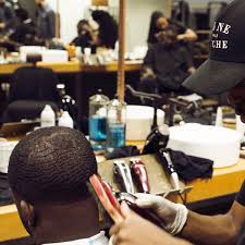 Salon de coiffure homme femme enfant barbier. Formation Barber Groomer S Barbershop