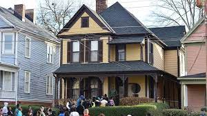 MLK house: Bystanders prevent attempt to burn down Dr King's birth ...