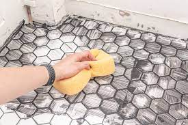 can you tile over linoleum flooring