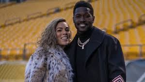 The latest accusation against antonio brown. Antonio Brown S Baby Mama Chelsie Kyriss Says Nfl Star Needs Mental Health Treatment Amid Battery Accusations