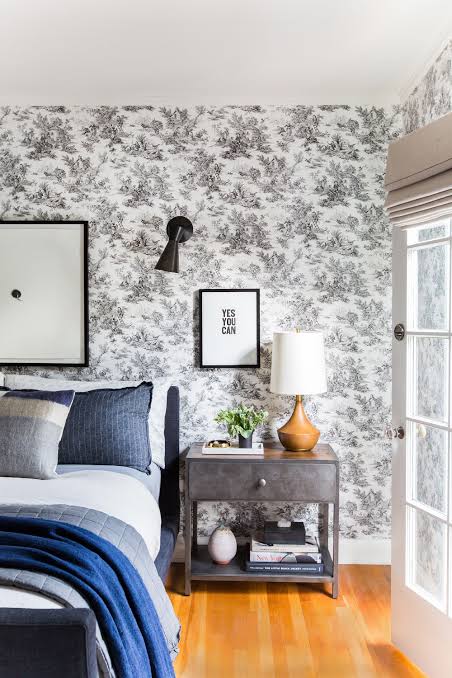 Bedroom with Wallpaper 