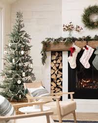 22 beautiful decorated christmas tree ideas. Step Inside Celebrities Homes See How They Decorated For Christmas House Home