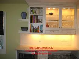 kitchen cabinet lighting installation