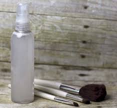 diy makeup brush cleaner spray