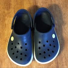 Blue Crocs J1 Size 6