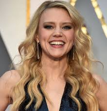 Every brilliant kate mckinnon political impression. Kate Mckinnon Wife Net Worth Movies And Tv Shows Snl Spouse Age