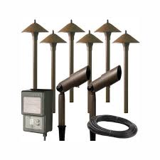 Hampton Bay Low Voltage Aged Brass Outdoor Halogen Landscape Path Light And Spot Light Kit With Transformer 8 Pack Hd28906agb The Home Depot