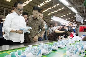 Lowongan kerja pabrik terbaru, untuk posisi, operator produksi, operator packing, quality. Lowongan Kerja Pabrik Sepatu Di Taiwan Pedagangnusantara Net