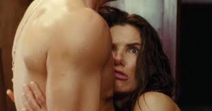 Sandra Bullock spricht über Nackt-Szene mit Ryan Reynolds | film.at