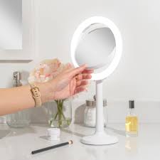 zadro hudson led adjule makeup