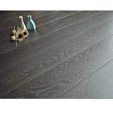 Dengan warna hitam dan corak kayu alaminya yang indah tentu bisa menjadi salah satu pilihan bagi anda yang membutuhkan kayu untuk lantai dalam ruangan, penggunaan lantai kayu parket jati. Jaket Lantai Kayu Hitam Warna Gelap Putih Ek Direkayasa Buy Parket Parket Parket Product On Alibaba Com