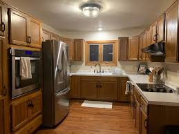 honey oak kitchen cabinets