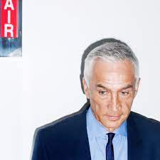 Jorge ramos has been called star newscaster of hispanic tv and hispanic tv's no. Jorge Ramos The Voice Of Immigrant America The New Yorker