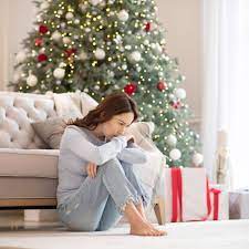 Feiertage ohne Familie: Allein, aber nicht einsam unter dem Weihnachtsbaum  - FIT FOR FUN