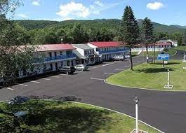 pet friendly hotels in lincoln nh