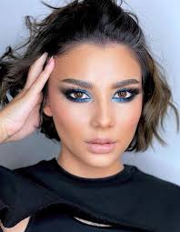 dreamy blue smokey eye