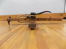 cast iron wood carpet stretcher