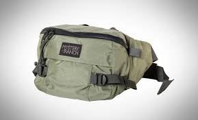 It accommodates up to six folf discs or even a six pack of bottles. Mystery Ranch Hip Monkey Carryology Exploring Better Ways To Carry