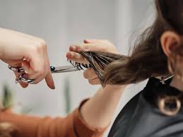 how much to tip at the hair salon