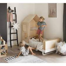 Therefore, a toddler bed is an exclusive product for your toddler. The Ultimate Guide Of Toddler Beds Petit Small