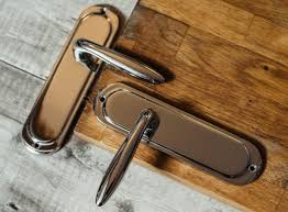 how to choose the right door handle for