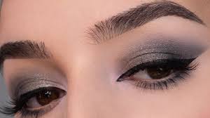 easy clic gray smokey eyeshadow look