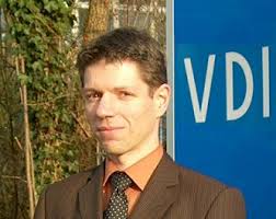 ... zeigte Christoph Dänzer-Vanotti, Personalvorstand der E.ON AG und Partner bei TecTV, weitere Schritte auf. Wir sprachen mit Sven Renkel vom VDI - sven_renkel_vdi