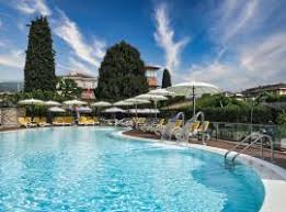 Poiano resort is the perfect accommodation for couples or families, group travel, wedding celebrations and other special occasions, or simply to spend a charming break in complete tranquillity in the modern poiano la spa. I 10 Migliori Hotel Di Garda Da 66