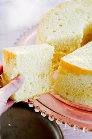 Soft and Fluffy Chinese Sponge Cake (Chiffon Cake) - Mochi Mommy