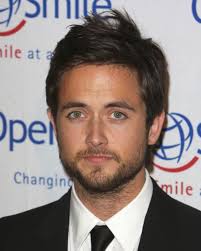 Justin Chatwin on Shameless, Twitter Perverts, and Fingering His