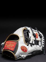 Designed with an enhanced fit and a fullgrain leather shell, the 2019 rawlings® premium series gloves offer a good blend of comfort, control and durability. Rawlings Encore Catcher S Mitt 1 Piece Solid Web