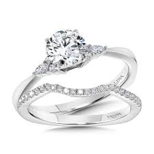 tapered diamond enement ring