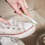 how-do-you-clean-white-leather-shoes-with-toothpaste