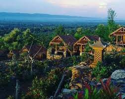 Boekit tinggi merupakan salah satu objek wisata alam yang bisa dikatakan masih baru di kabupaten sumenep yang terletak di salah satu bukit di desa daramista. Wisata Bukit Tinggi Daramista Sumenep Madura Madureh Com