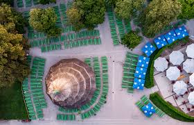 ˈʔɛŋlɪʃɐ ˈɡaʁtn̩, english garden) is a large public park in the centre of munich, bavaria, stretching from the city centre to the northeastern city limits. Deutschland Munchen Der Englische Garten 2 Bild 1907489 Erde In Bildern