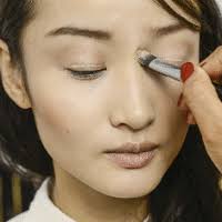 tips on how to use concealer properly