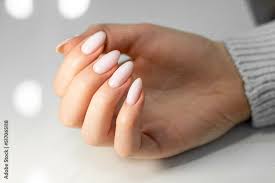 beautiful manicure almond shaped