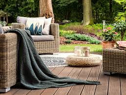outdoor rug on composite decking
