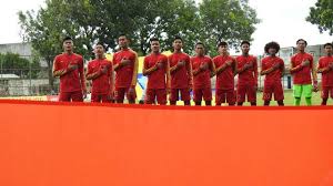 Garuda nusantara lolos sebagai sebagai kampiun grup a setelah mengemas. Kalah Dari Malaysia Timnas Indonesia U 18 Gagal Beri Kado Hut Ke 74 Ri Bola Liputan6 Com