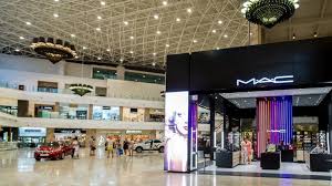 mac cosmetics a deschis primul magazin