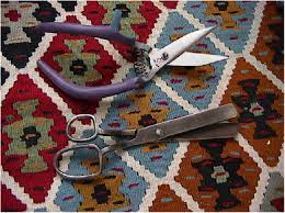 ergonomic design of carpet weaving hand