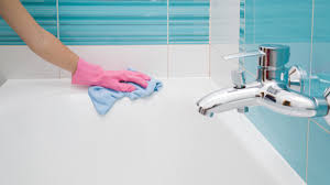 8 Easiest Ways To Clean Your Bathtub