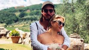 The baby girl, named rani rose hudson fujikawa, was born yesterday (october 2) and marks the couple's first child together. Kate Hudson S Baby Daddy Danny Fujikawa Who Is Star Having A Baby With