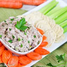 healthy tuna salad with greek yogurt